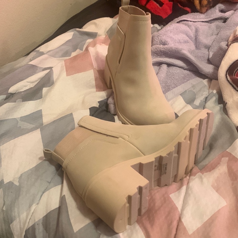 Jelly pop boots